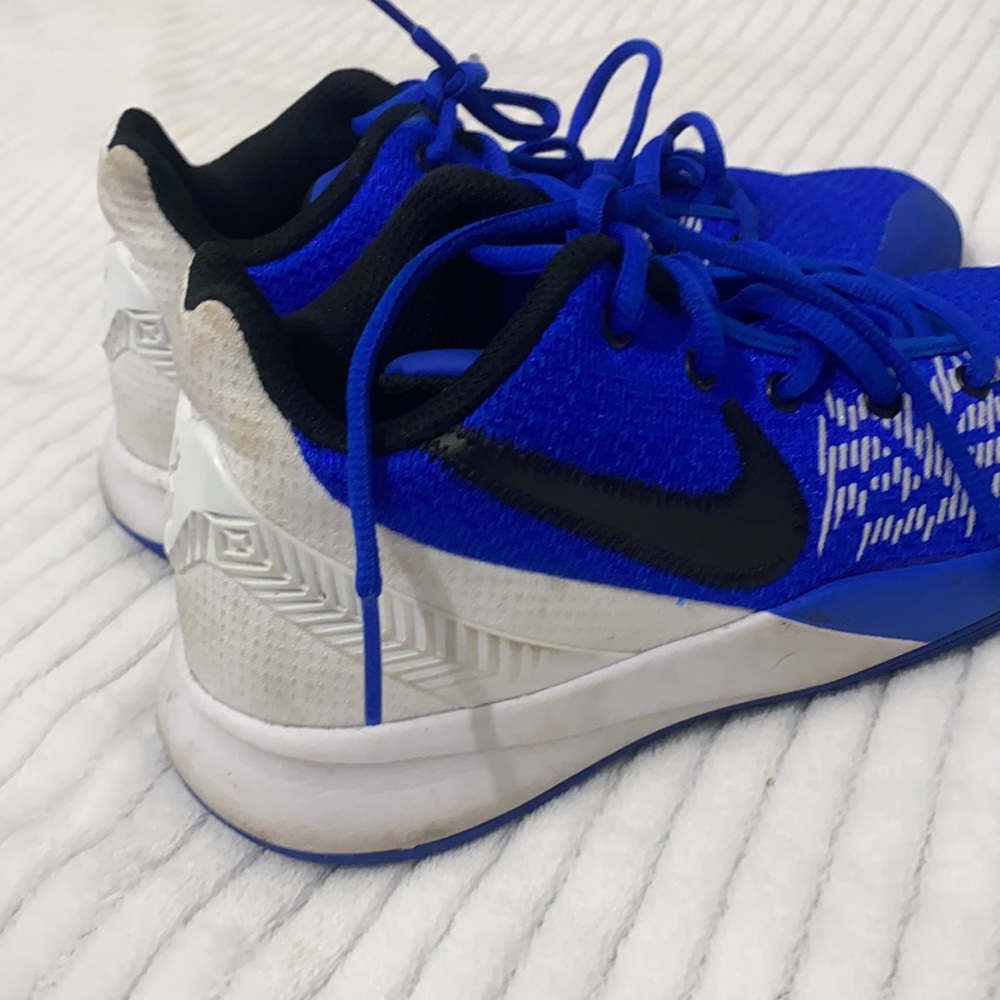 Nike-Kyrie-Flytrap-II-Blue